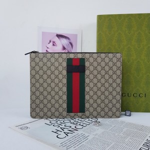 Gucci ggSupreme Clutch Bag