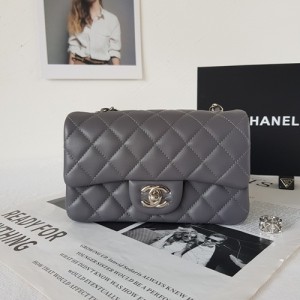 Chanel Classic New Mini