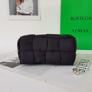 Botega Veneta Pad Tech cassette bag