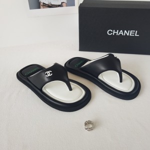 Chanel flip-flops, sandals